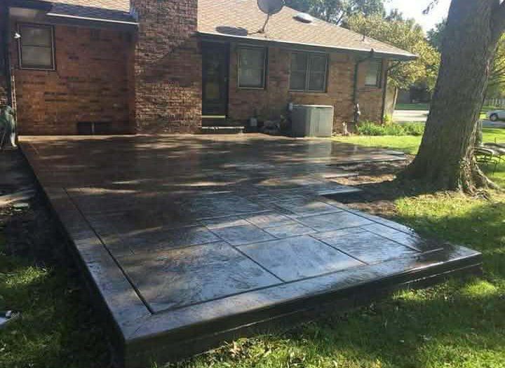 Square block pattern porch